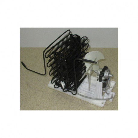 Ventilateur de condenseur pour refrigerateur Beko C00898822